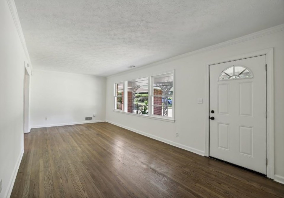 2216 Holly Hl Dr, Decatur GA 30032-5711 exterior