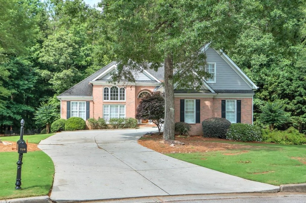 729 Hampton, Monroe, GA 30655-2083