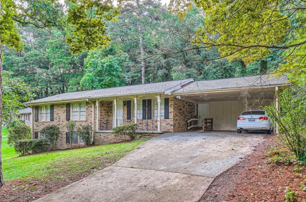 344 Colchester Dr, Stone Mountain, GA 30088-1204
