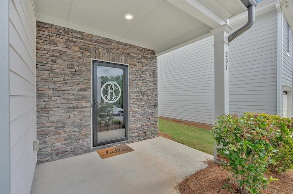 201 Ridge Valley Dr, Holly Springs, GA 30189