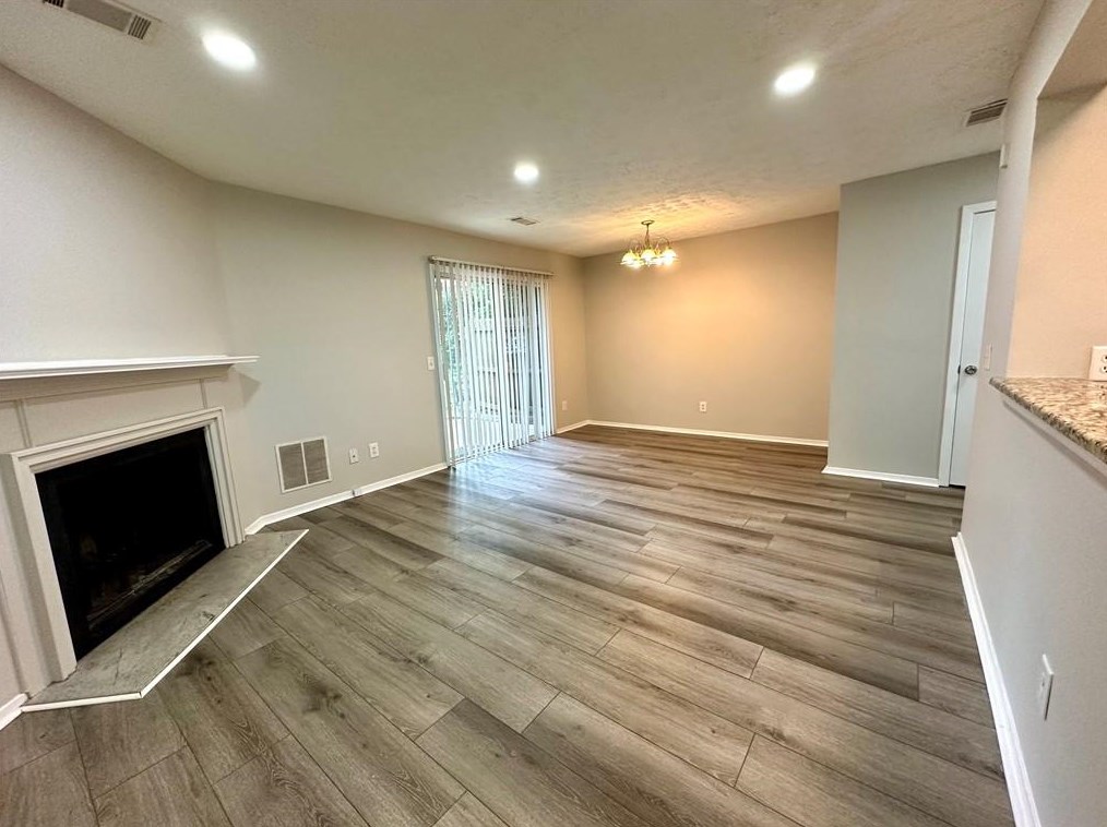 1604 Queen Anne Ct, Atlanta, GA 30350