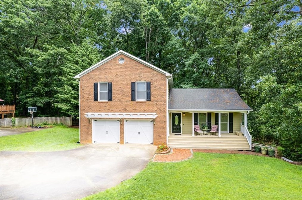 3887 Mill Glen Dr, Douglasville, GA 30135-2519