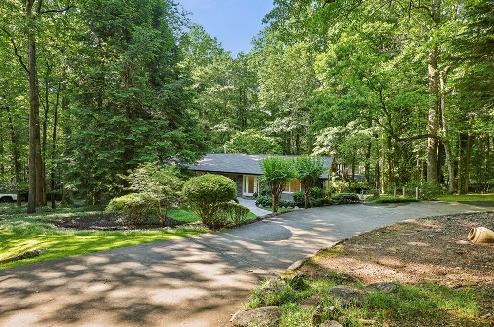 101 Olive St, Roswell, GA 30075-1135