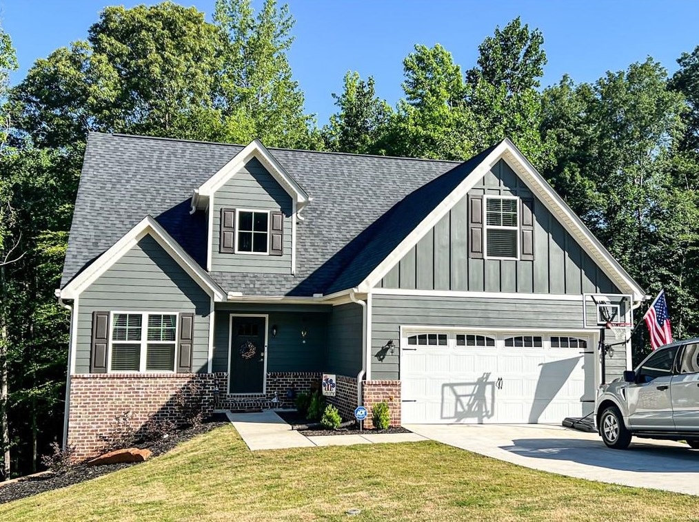 976 Belmont Park Dr, Commerce, GA 30529-8500