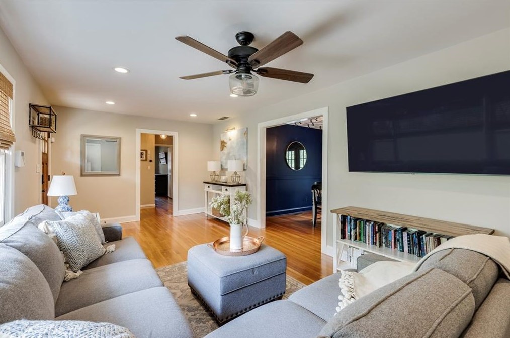 2104 Drew Vly Rd, Atlanta GA  30319-3918 exterior
