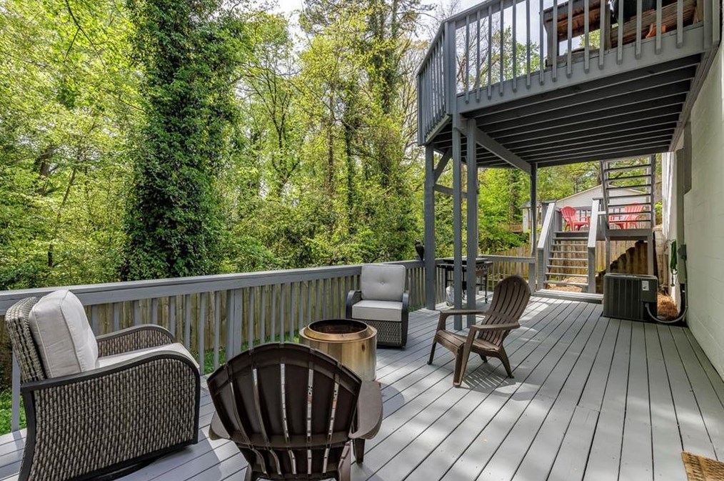 2104 Drew Vly Rd, Atlanta GA  30319-3918 exterior