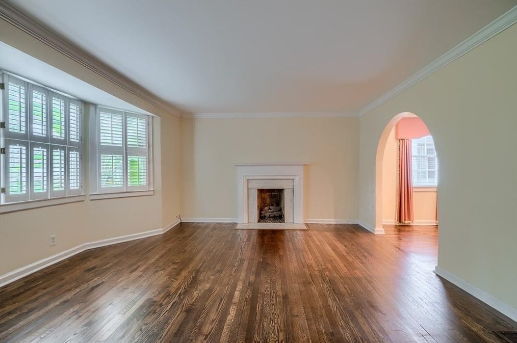 664 Courtenay Dr, Atlanta GA  30306-3421 exterior