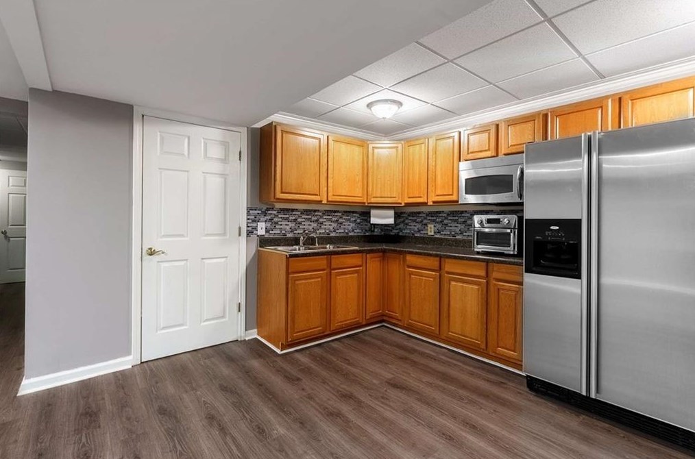 4292 Gregory Ln, Smyrna GA 30082-4427 exterior