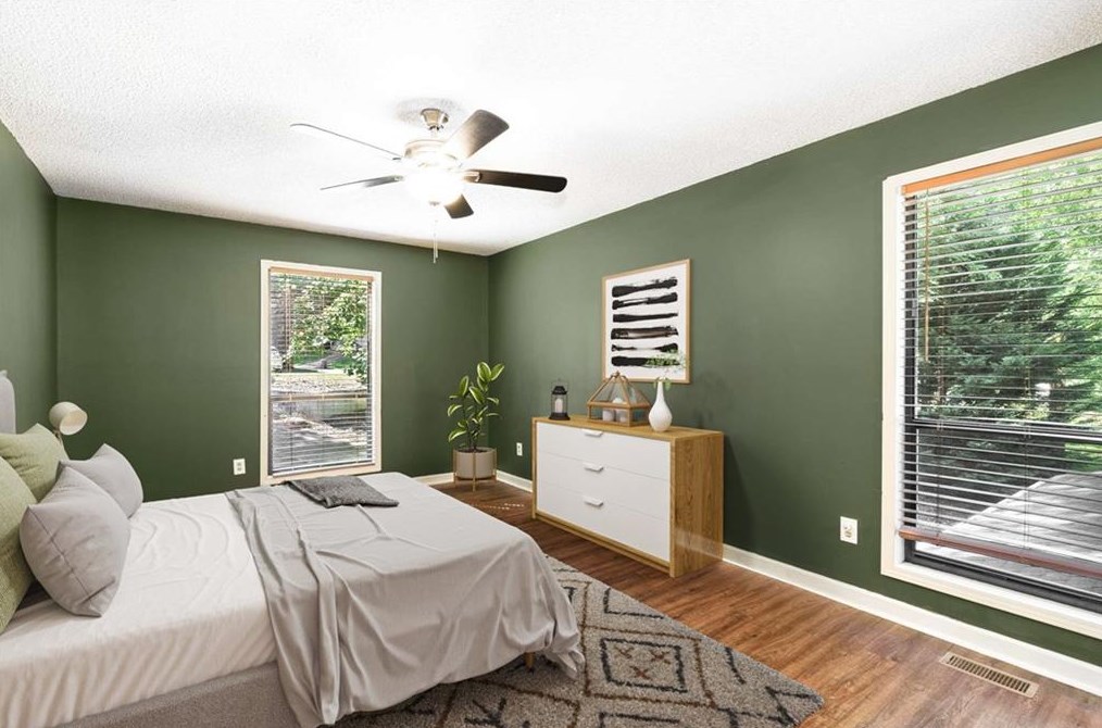 4292 Gregory Ln, Smyrna GA 30082-4427 exterior