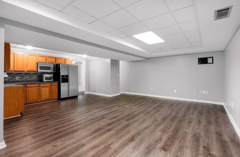 4292 Gregory Ln, Smyrna GA 30082-4427 exterior