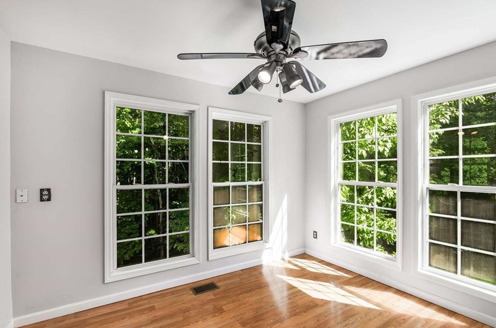 4292 Gregory Ln, Smyrna GA 30082-4427 exterior