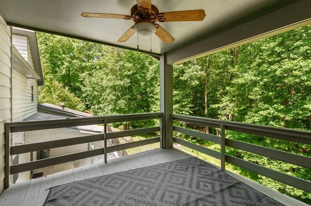 4292 Gregory Ln, Smyrna GA 30082-4427 exterior