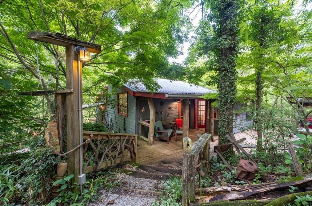 1573 Chester Rd, Dahlonega, GA 30533-3674
