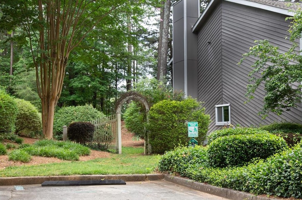 6103 Woodmont Blvd, Norcross, GA 30092
