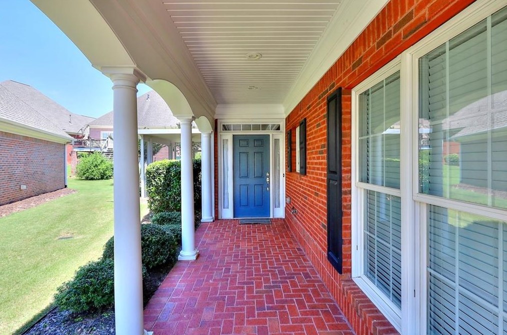 1821 Glenwood Ln, Lithonia, GA 30078-5660