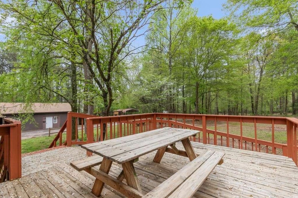 6502 Hearn Rd, Stockbridge GA  30281-1002 exterior