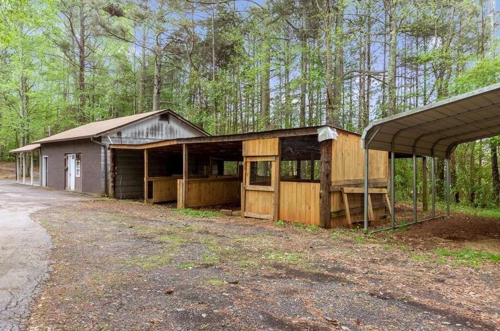 6502 Hearn Rd, Stockbridge GA  30281-1002 exterior