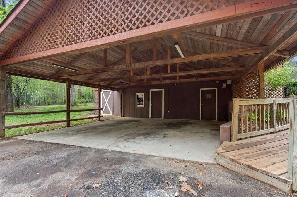 6502 Hearn Rd, Stockbridge GA  30281-1002 exterior