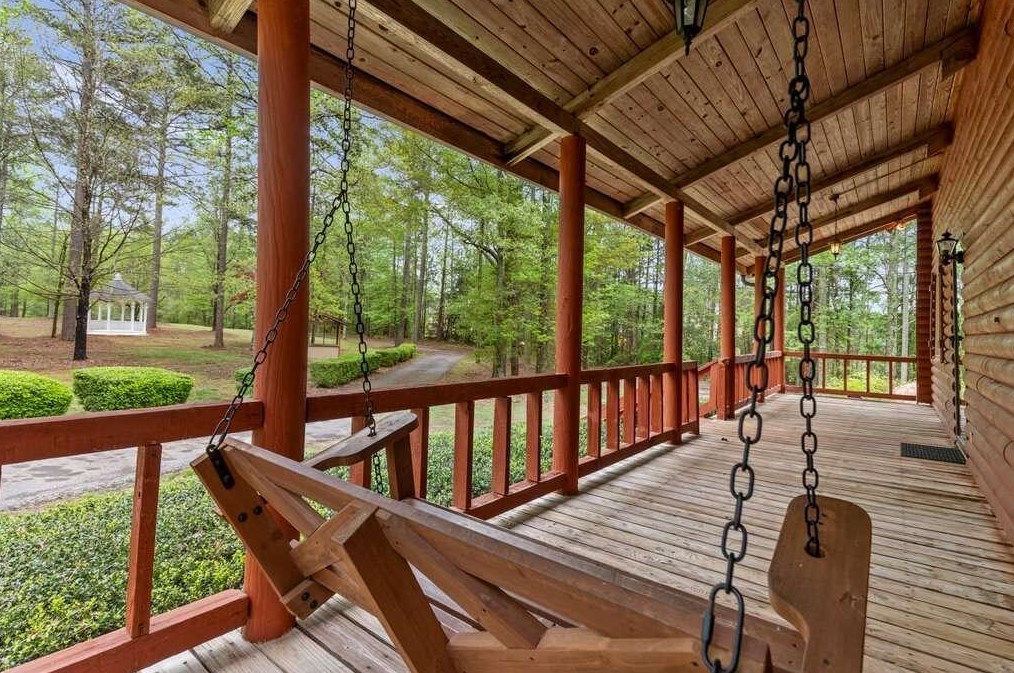 6502 Hearn Rd, Stockbridge GA  30281-1002 exterior
