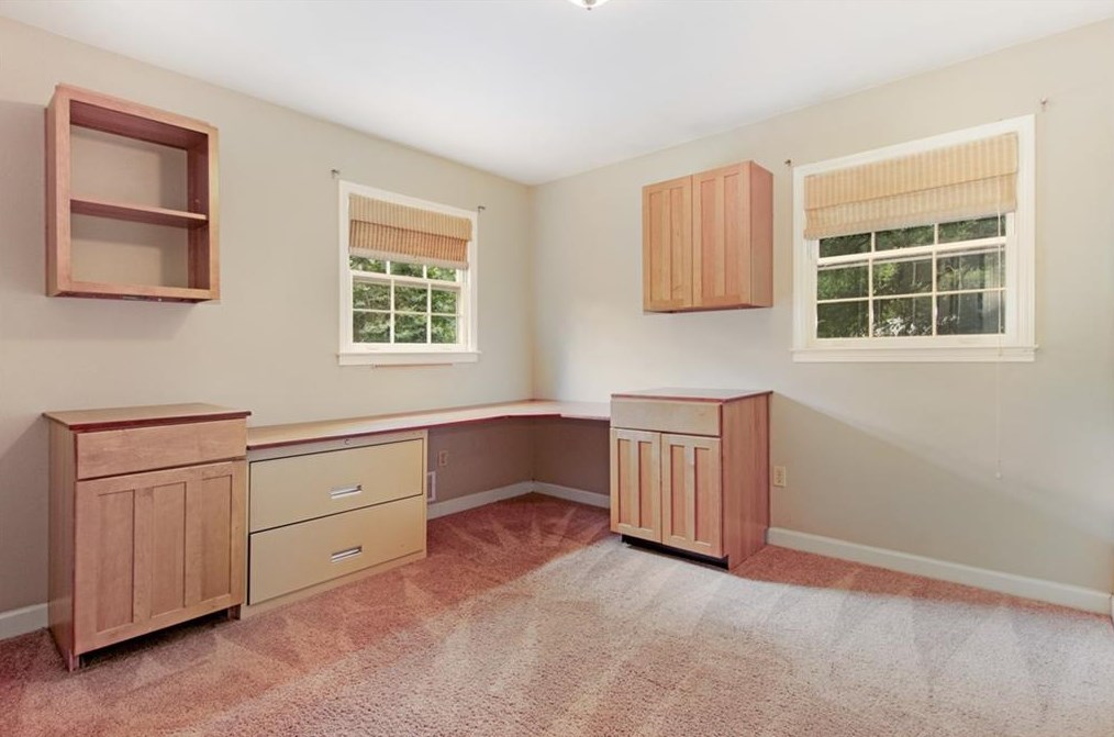 4576 Holliston Rd, Atlanta GA  30360-2058 exterior