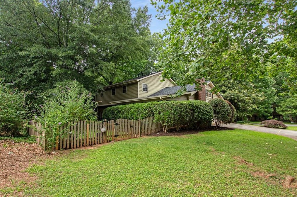 4576 Holliston Rd, Atlanta GA  30360-2058 exterior