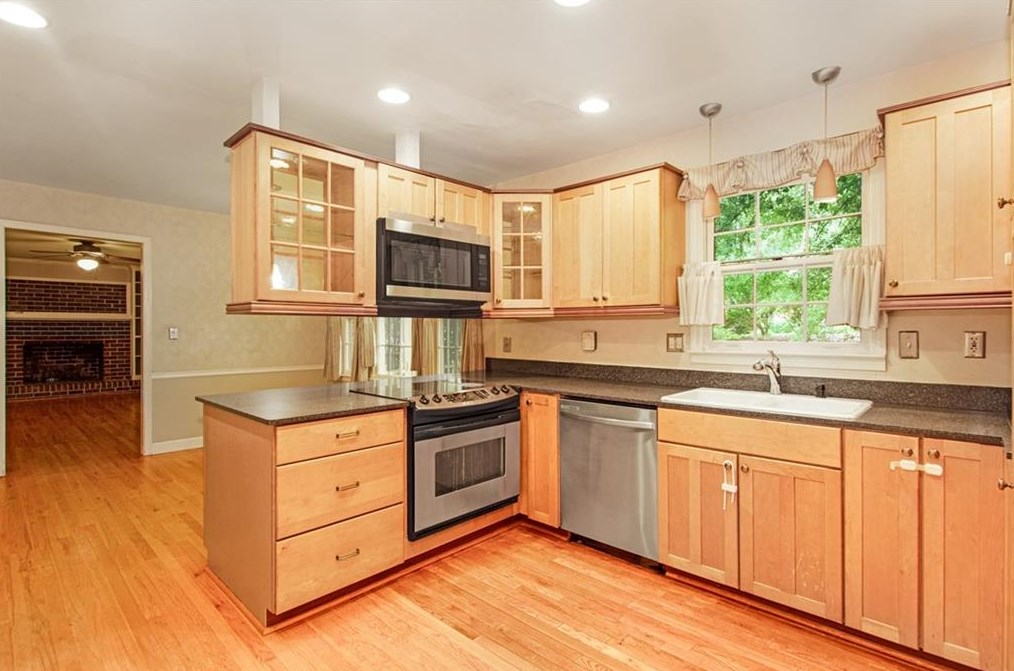 4576 Holliston Rd, Atlanta GA  30360-2058 exterior