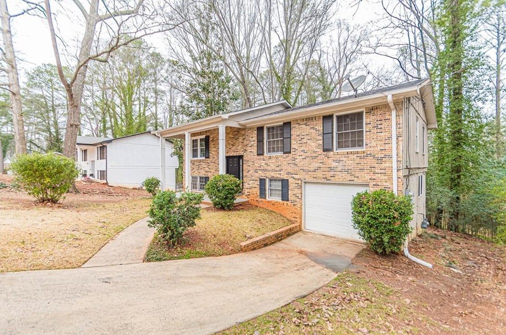 1689 Pine Glen Cir, Decatur GA  30035-1534 exterior