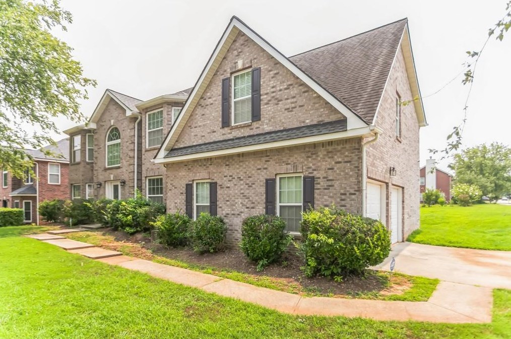 301 Daytona Dr, McDonough, GA 30253
