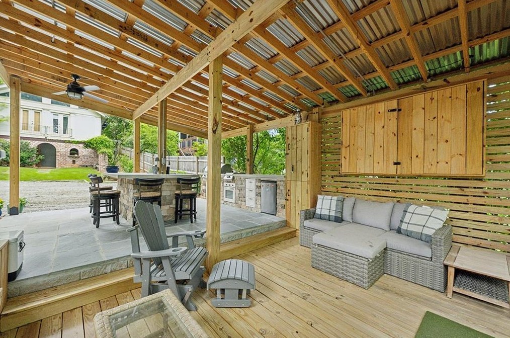 933 Church St, Decatur GA 30030-1527 exterior