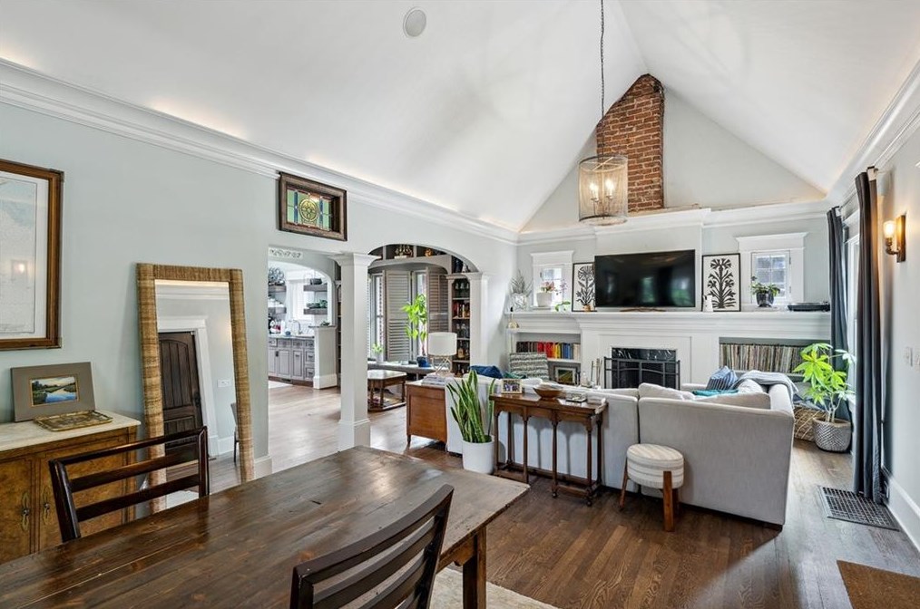 933 Church St, Decatur GA 30030-1527 exterior