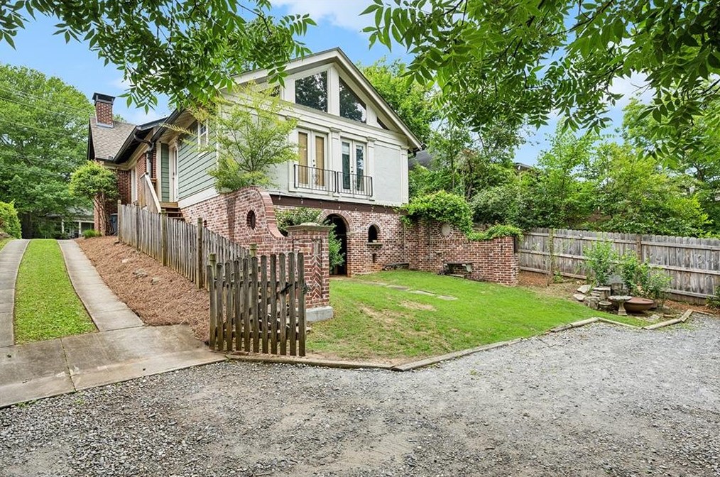 933 Church St, Decatur GA 30030-1527 exterior