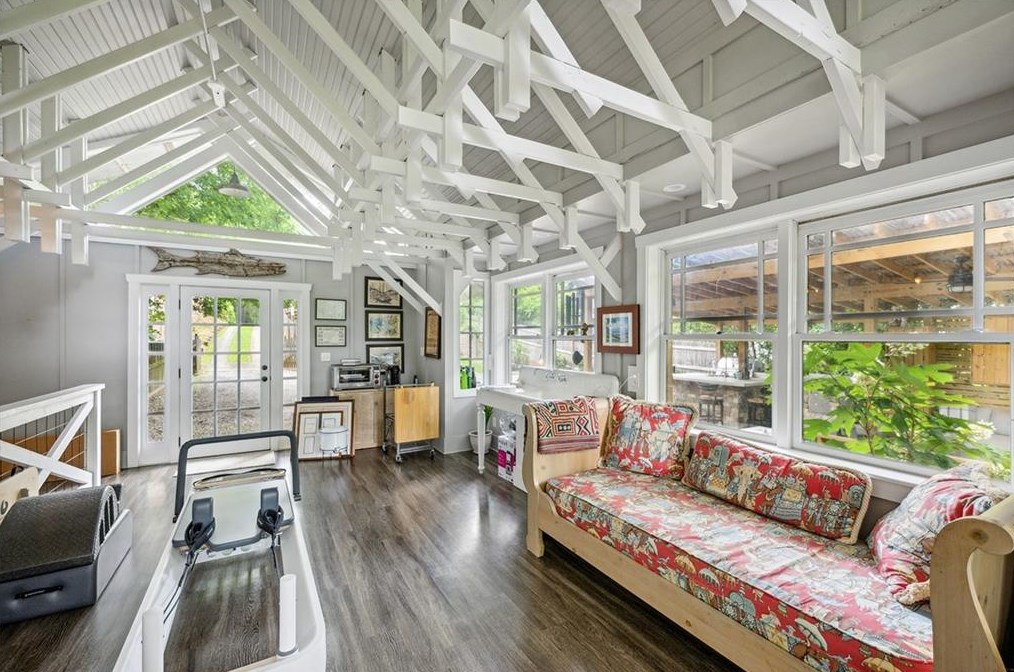 933 Church St, Decatur GA 30030-1527 exterior