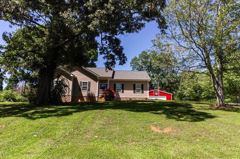 5318 Bethel Rd, Clermont, GA 30527-1922