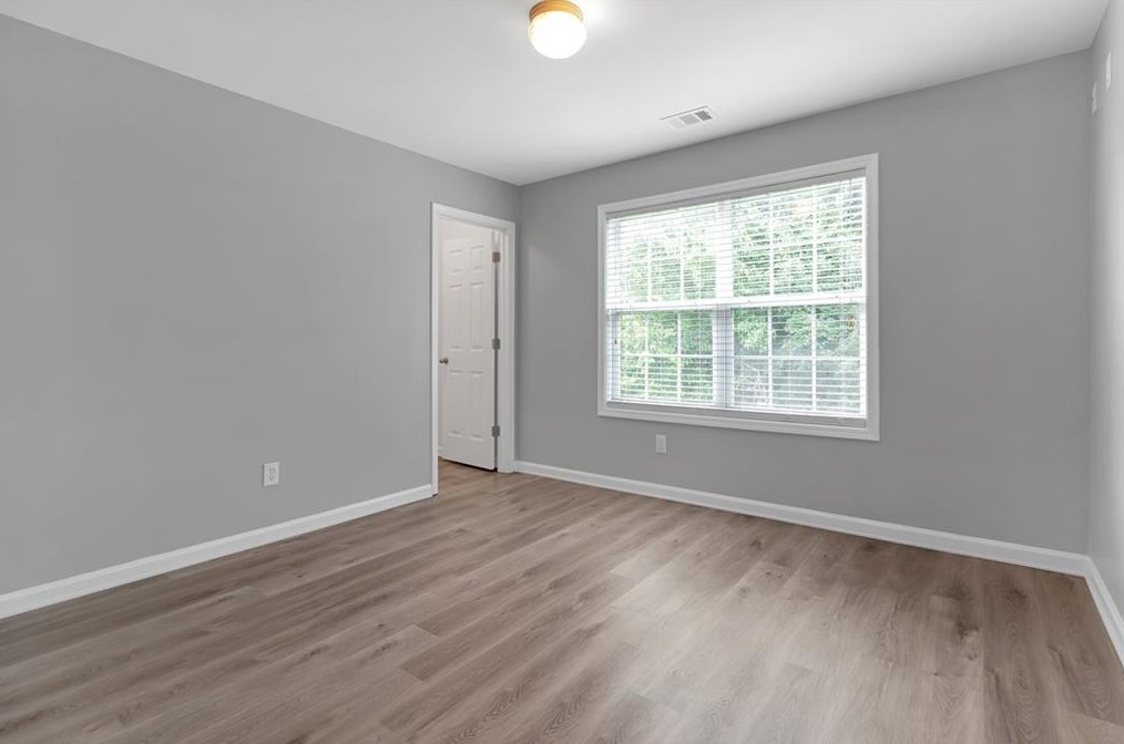 5481 The Vyne Ave, Atlanta GA  30349-8736 exterior