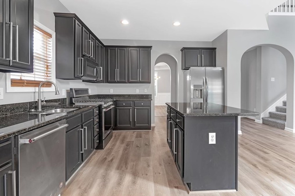 5481 The Vyne Ave, Atlanta GA  30349-8736 exterior