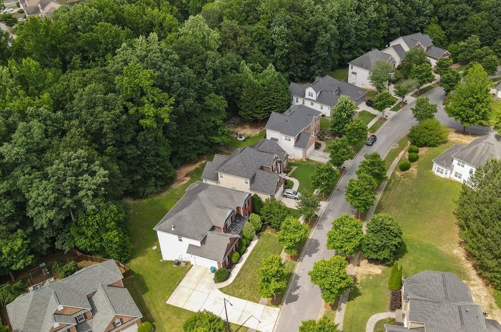 5481 The Vyne Ave, Atlanta GA  30349-8736 exterior