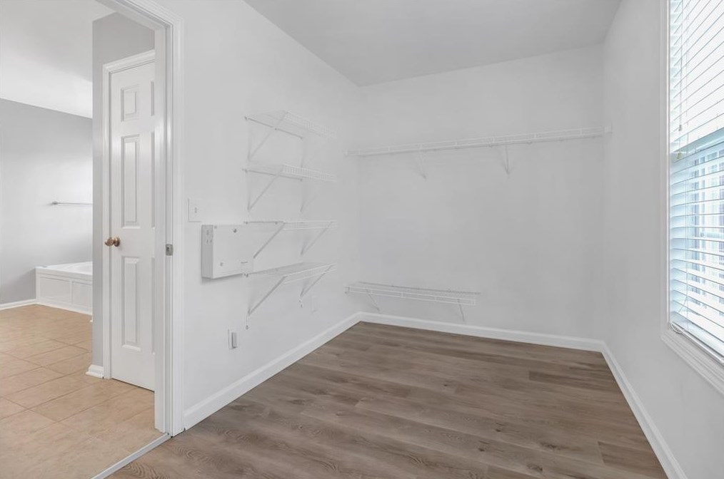 5481 The Vyne Ave, Atlanta GA  30349-8736 exterior