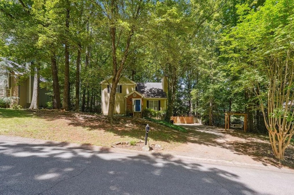 2503 Zachary Woods Dr, Marietta, GA 30064-1867