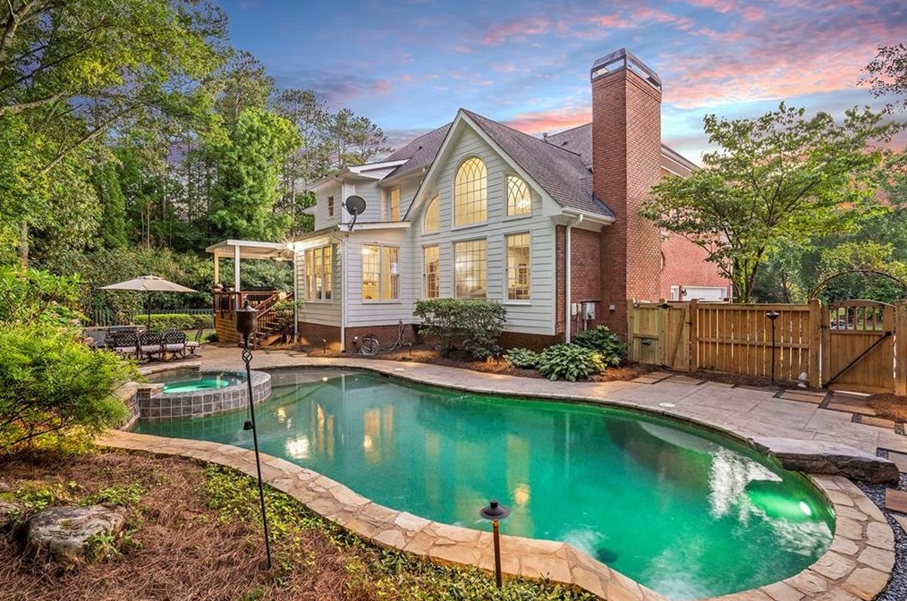 832 Forest Path Ln, Alpharetta, GA 30022-6468