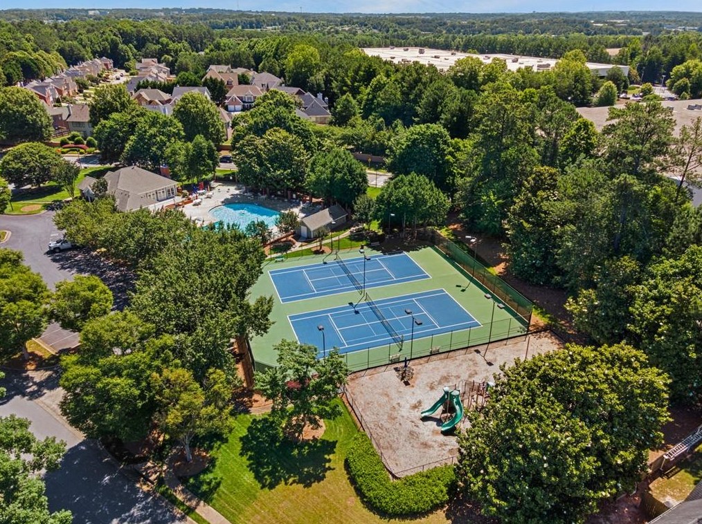 3062 Oaktree Ln, Duluth GA 30096-5886 exterior