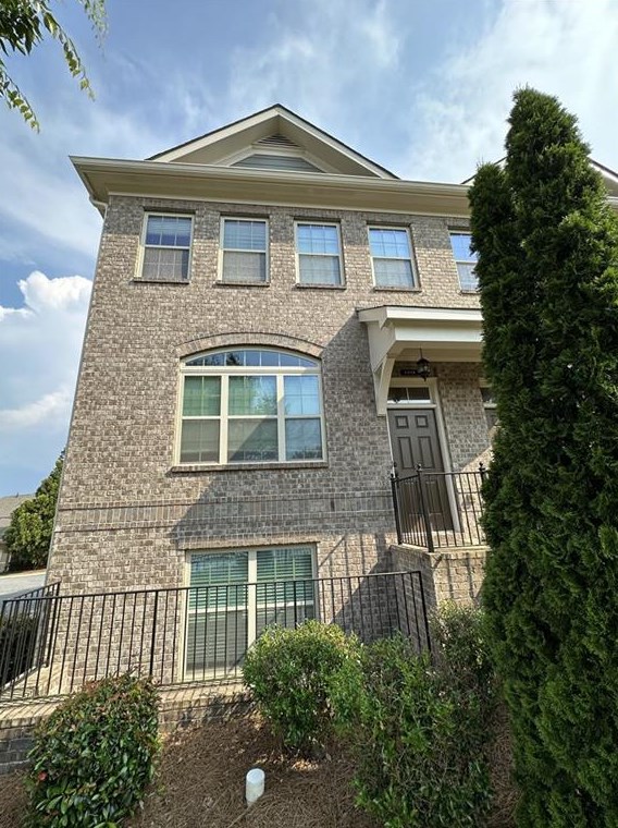 4958 Rosalie Rd, Alpharetta, GA 30022
