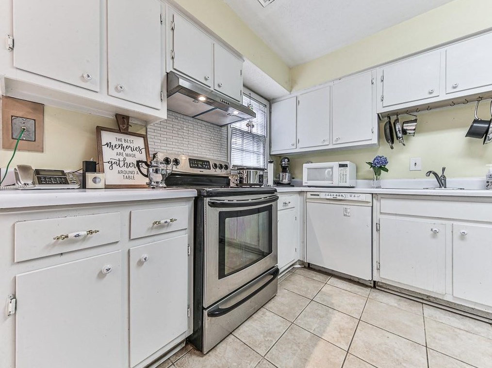 2405 Farmstead Cir, Smyrna, GA 30080-2613