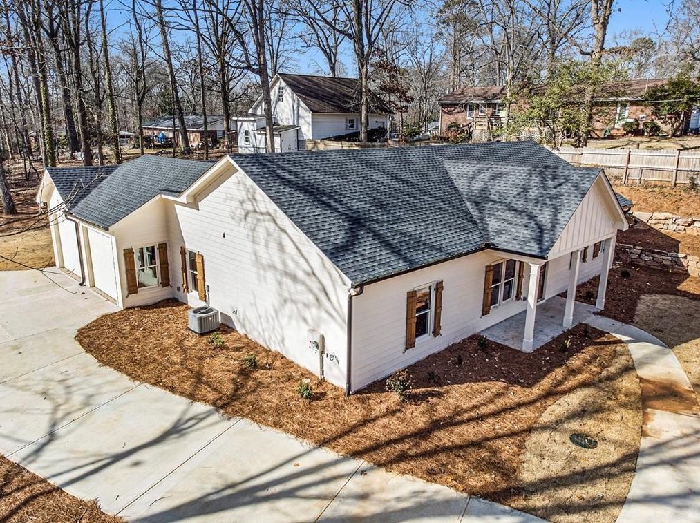274 Old Vandiver Dr, Holly Springs, GA 30114