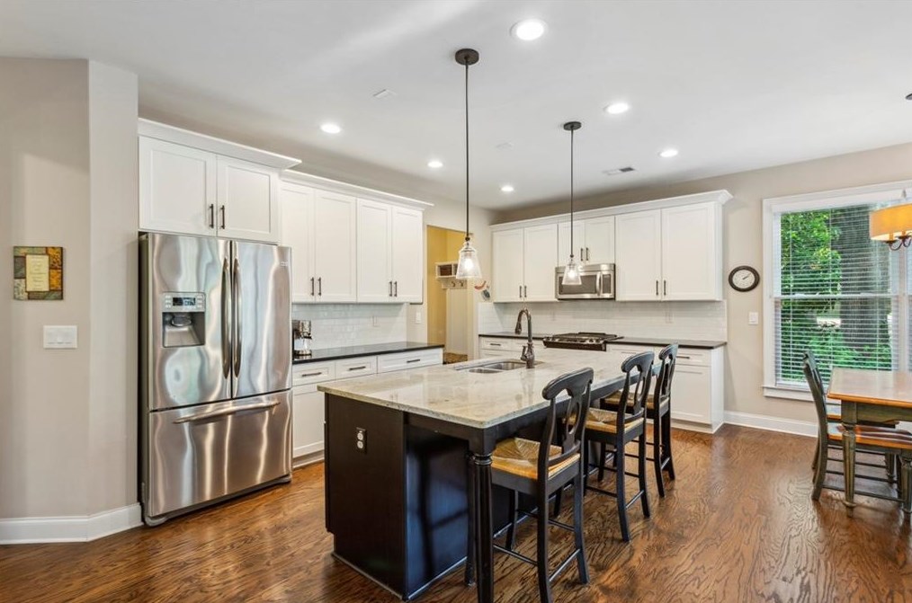 1281 Oldfield Rd, Decatur, GA 30030-4581