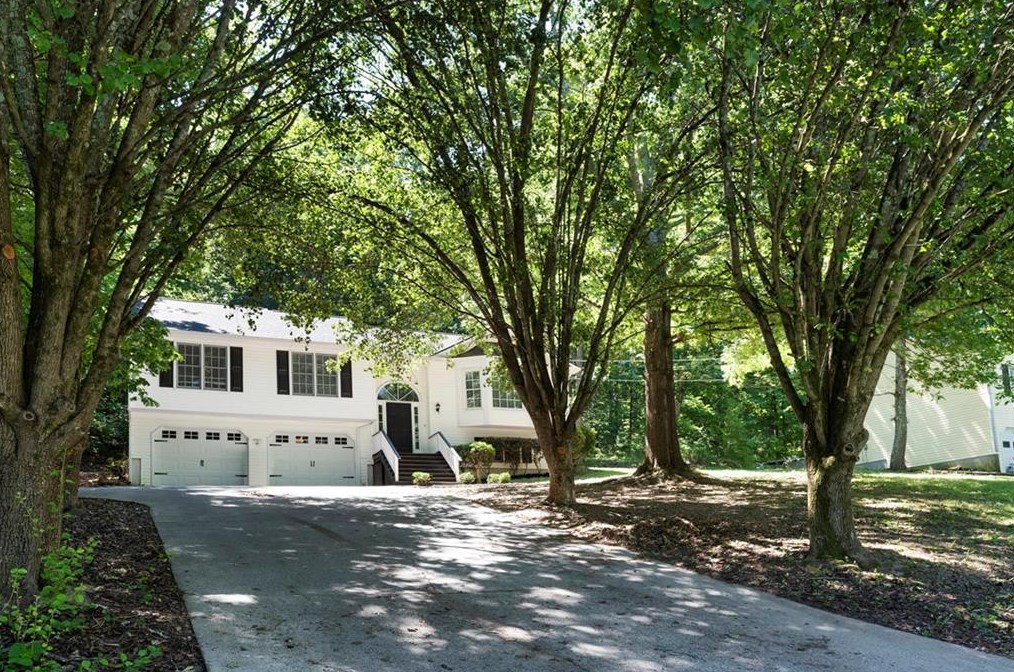 58 Willow Bend Dr, Euharlee, GA 30121-4779