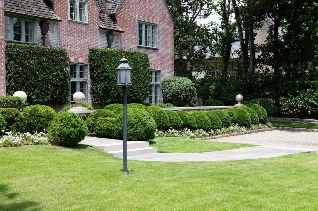 2620 Habersham Rd, Atlanta GA  30305-3573 exterior