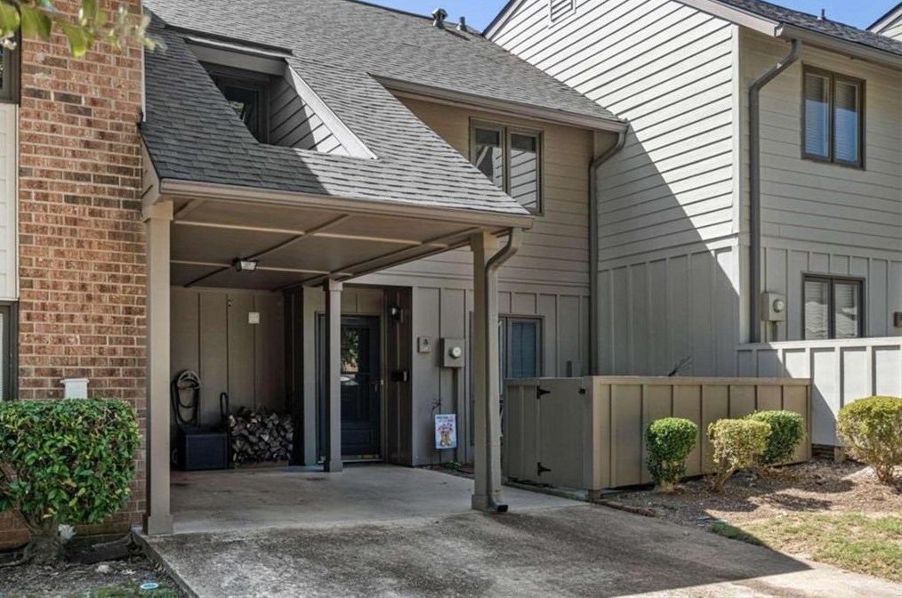 2487 Cedar Canyon Rd, Marietta, GA 30067-6696