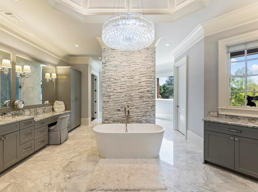 2985 Mnr Brg Dr, Alpharetta GA 30004-8813 exterior