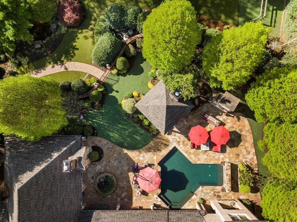 2985 Mnr Brg Dr, Alpharetta GA 30004-8813 exterior