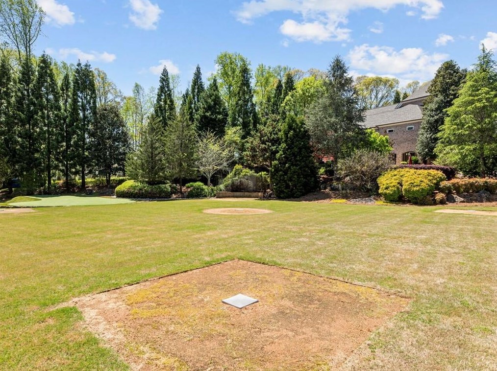 2985 Mnr Brg Dr, Alpharetta GA 30004-8813 exterior